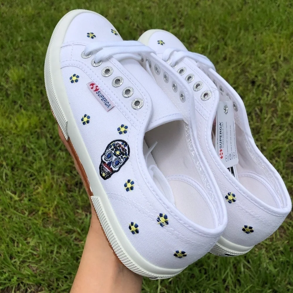 Superga x Chicas Latinas Women’s 2750 COTW Sneaker Size 7.5
